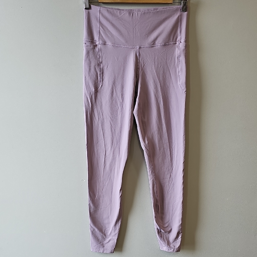 Under Armour Medium Pink Athletic Leggings